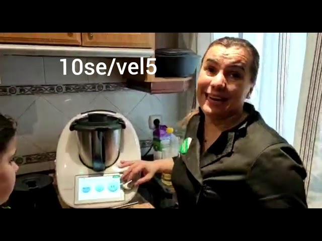 bizcocho de chocolate sin huevo thermomix