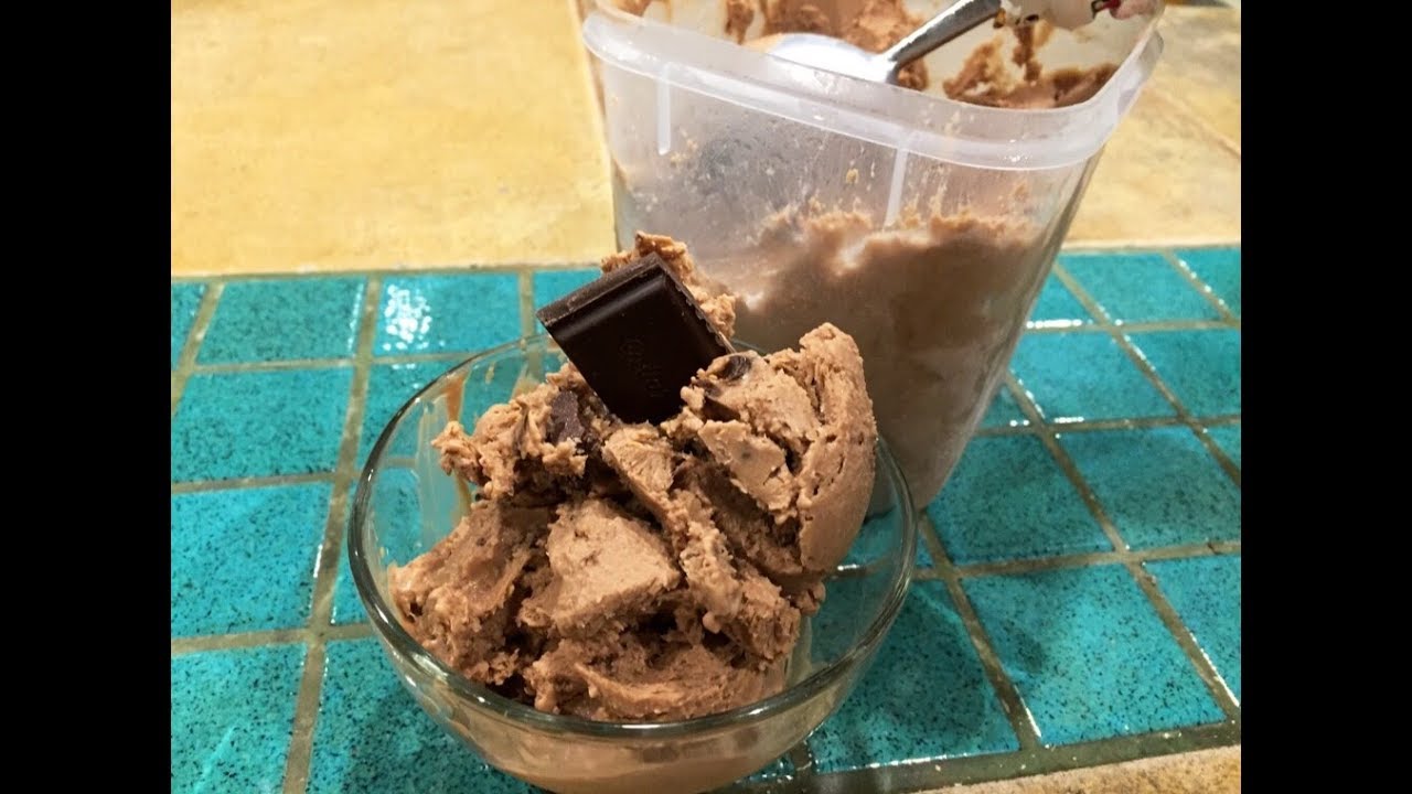 helado con leche de coco y chocolate