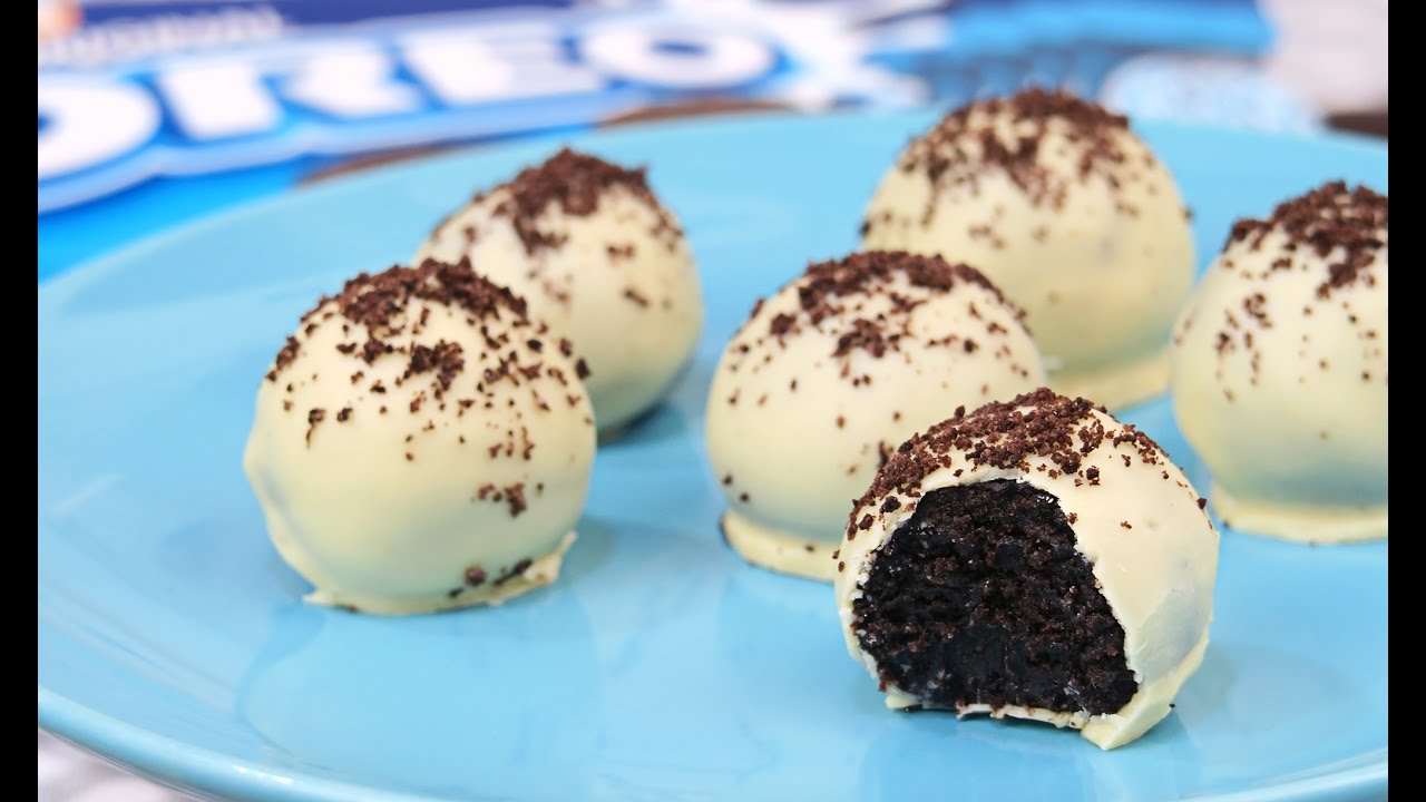 bolas de oreo y chocolate blanco