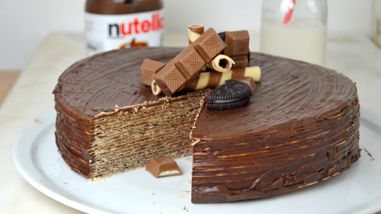 tarta de obleas con nocilla y lacasitos