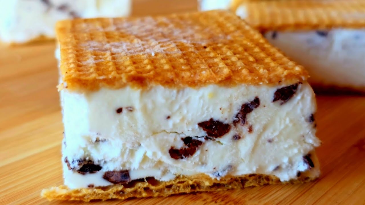 helado nata y chocolate
